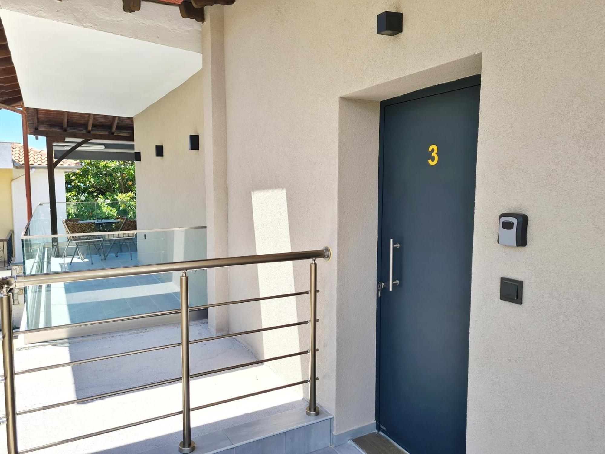 Agnanti-Apartments B 니키티 외부 사진